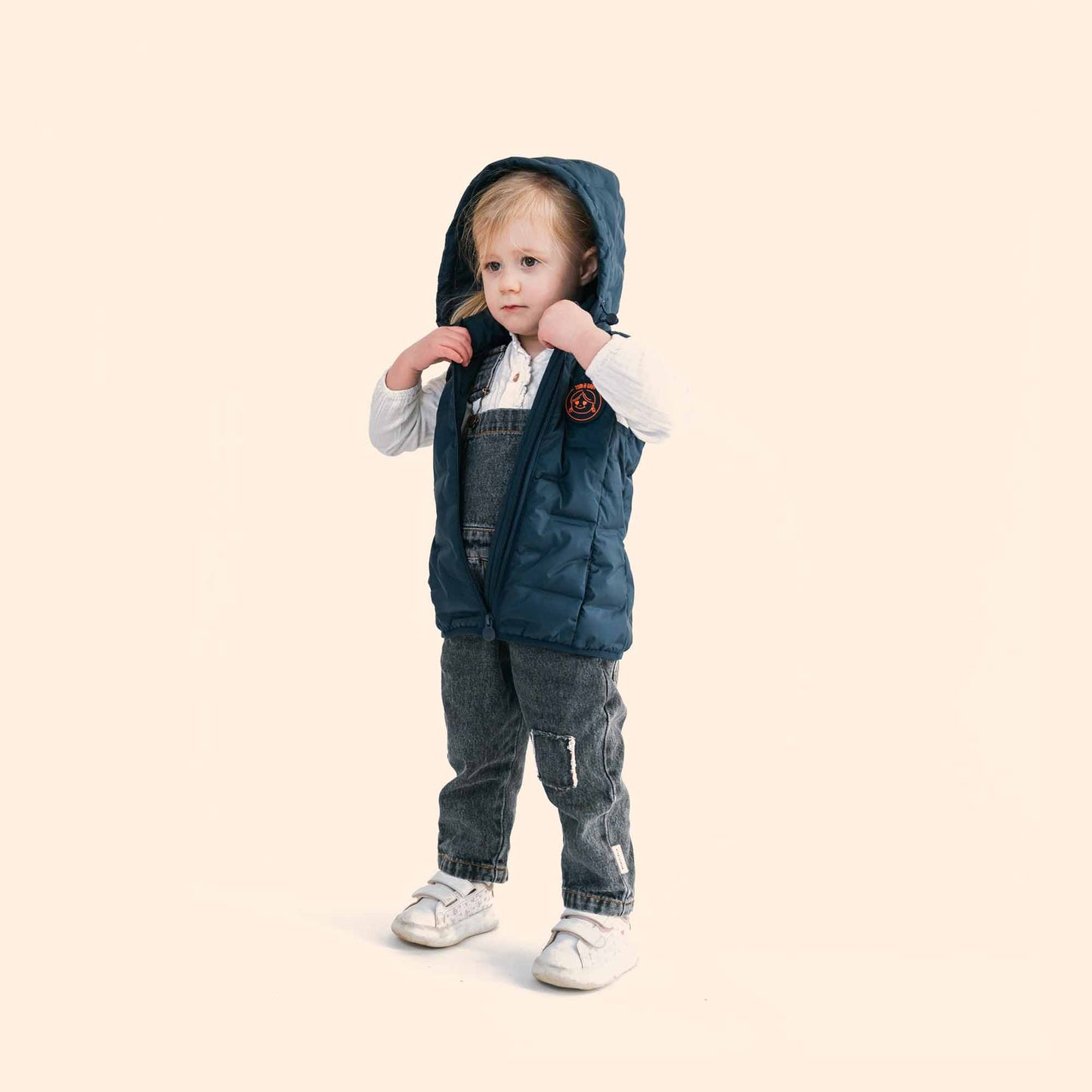 Girl sleeveless puffer jacket